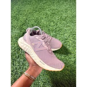 New Balance Women’s Fresh Foam Arishi V4 ‘Lilac Chalk Gum’ Sneakers size 6
